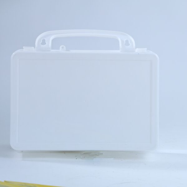 Kit de primeiros socorros compacto em plástico branco - Image 5